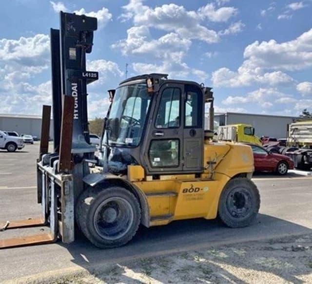 2018 HYUNDAI 80D-9 — 17,500 LB CAPACITY |cummins | cab a/c | side shift